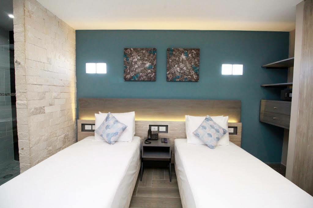Bfh Attraction Deluxe Hotel Playa del Carmen Exterior photo